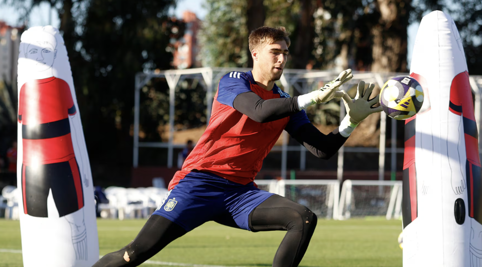 hGK, 他在接受 hGK, 他在接受